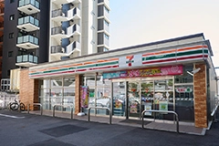 セブン‐イレブン福岡薬院4丁目店 徒歩2分(約160m)